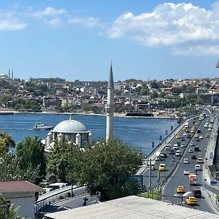 Galatagreenapplehotel Hotel