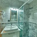 Galatagreenapplehotel Hotel