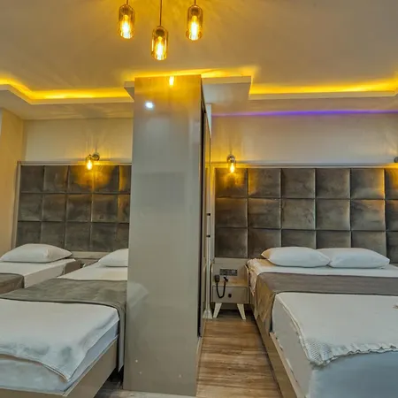 Galatagreenapplehotel 3*