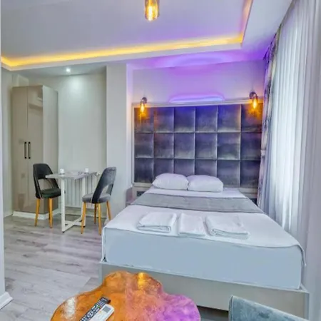 Galatagreenapplehotel 3*