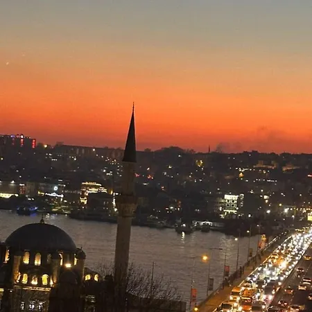 Galatagreenapplehotel 3*