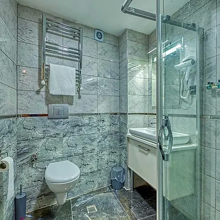 Galatagreenapplehotel Hotel 3*