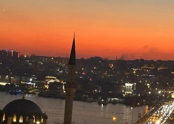 Galatagreenapplehotel 3*