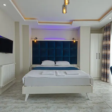 Galatagreenapplehotel 3*